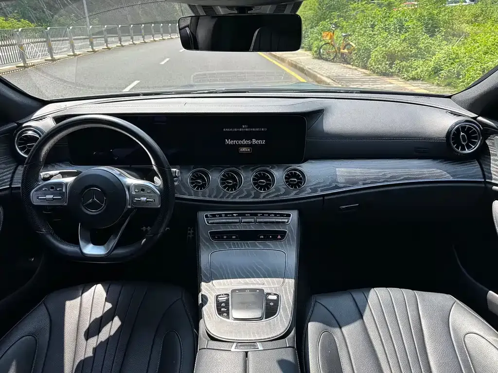 Mercedes-Benz CLS — фото 7