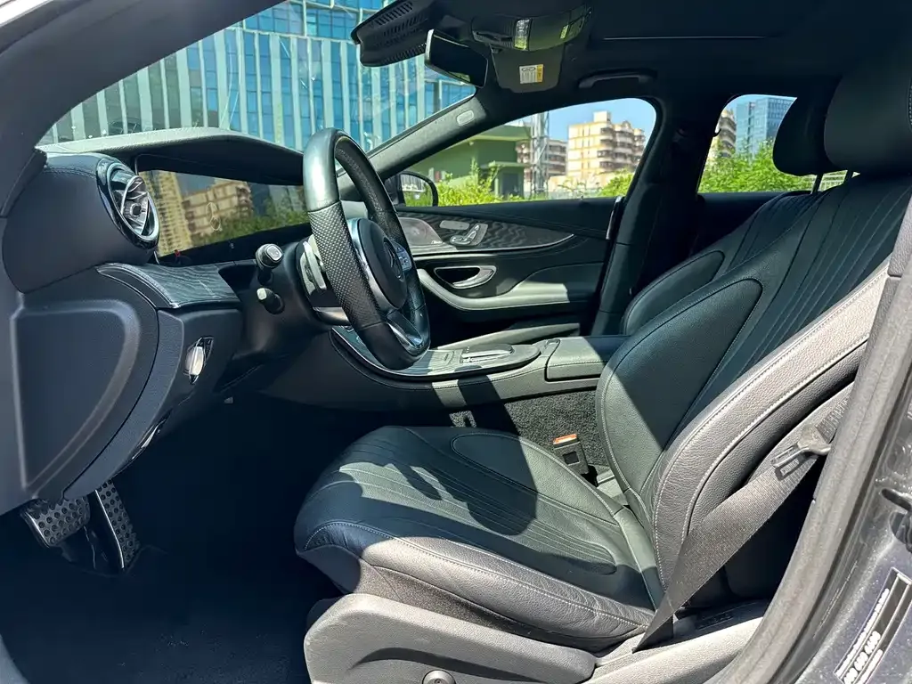 Mercedes-Benz CLS — фото 2