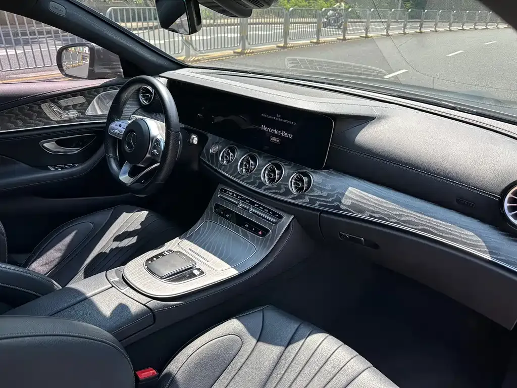 Mercedes-Benz CLS — фото 4