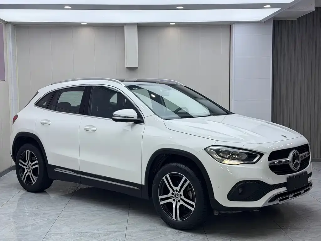 Mercedes-Benz GLA — фото 6