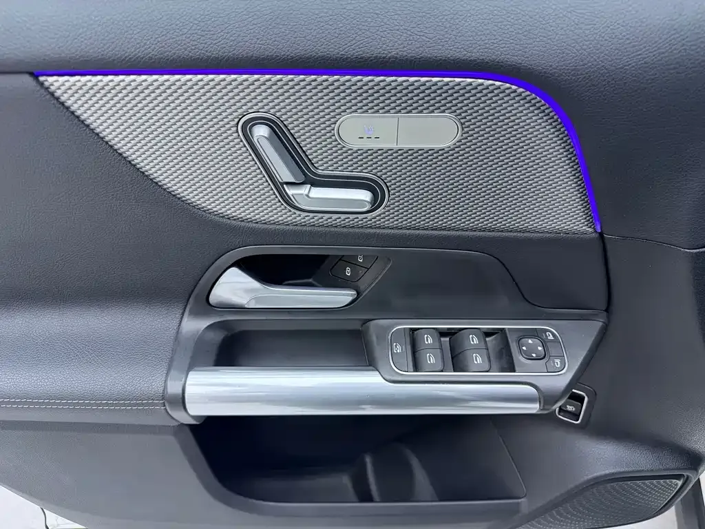 Mercedes-Benz GLA — фото 7