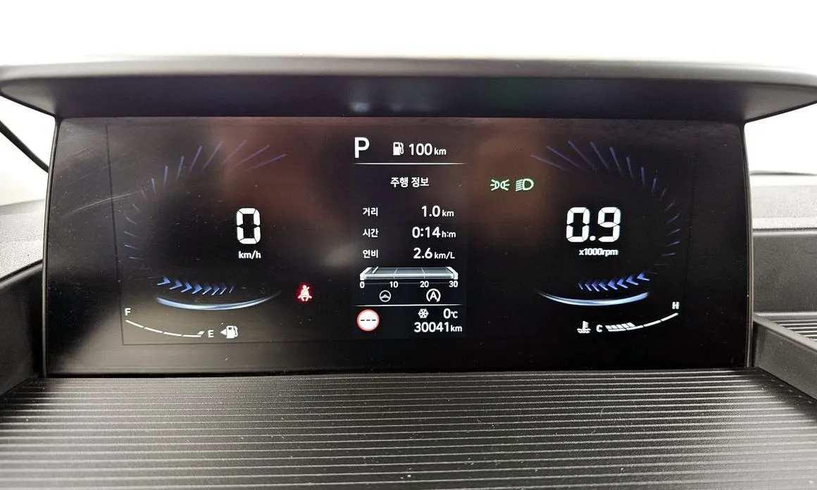 Hyundai Staria — фото 3