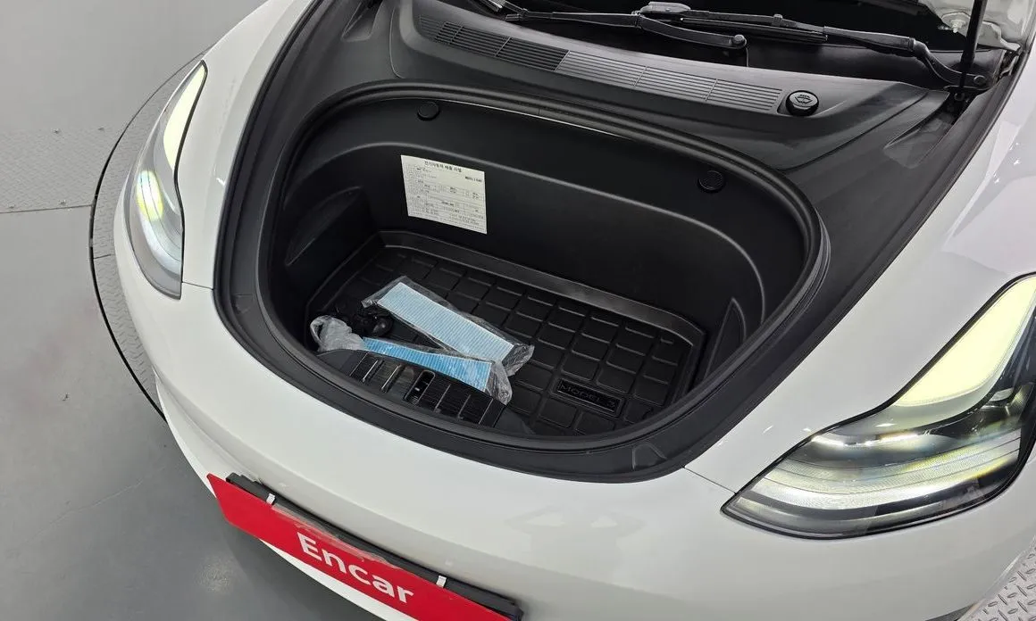Tesla Model 3 — фото 10
