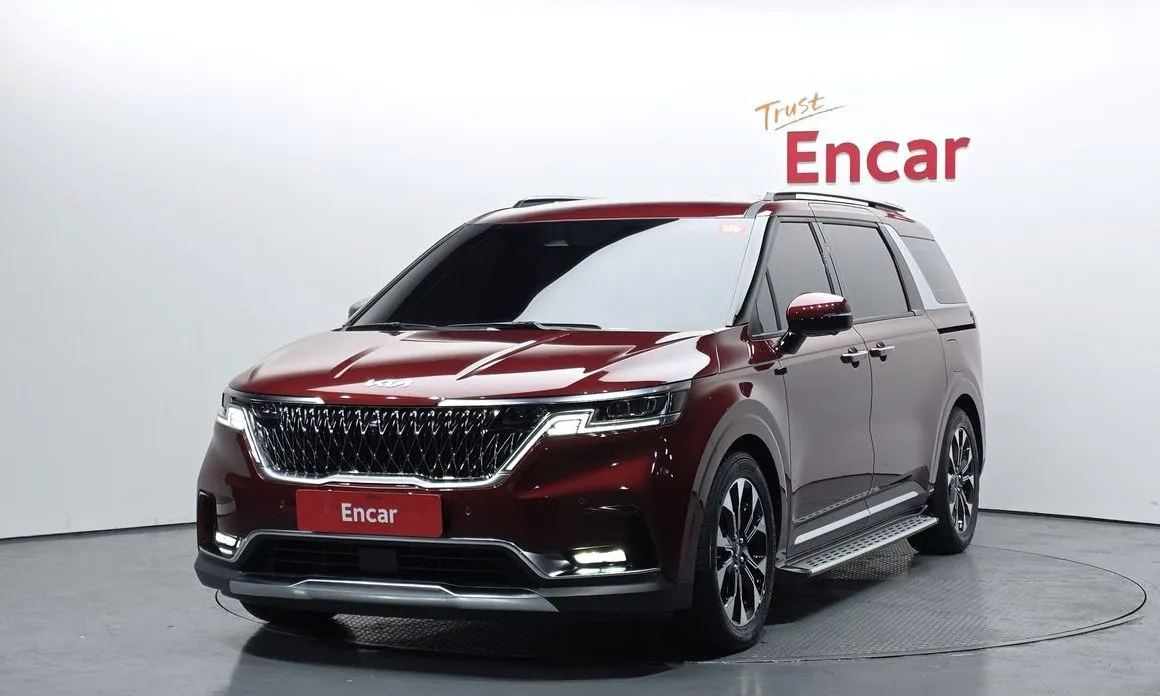 Kia Carnival — фото 1