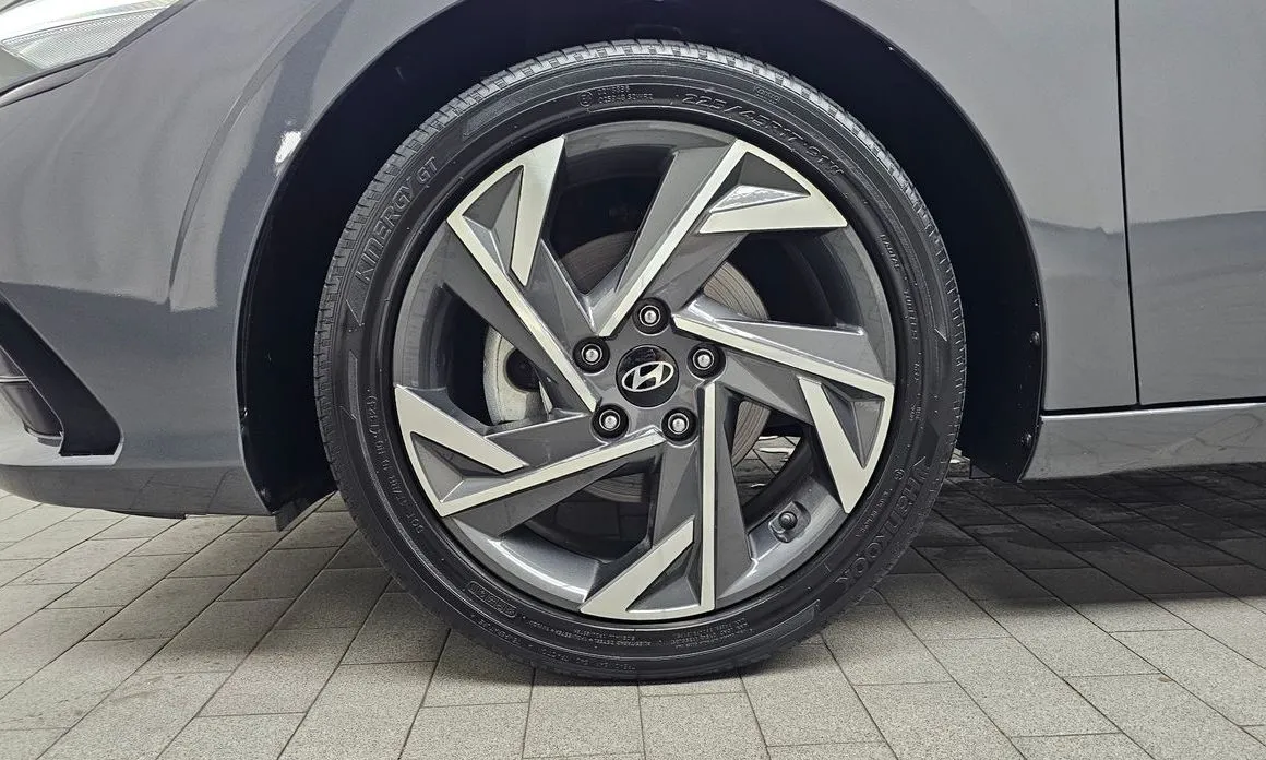 Hyundai AVANTE — фото 8