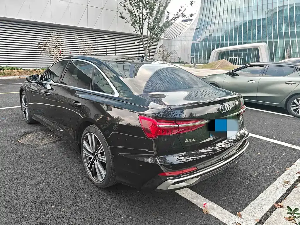 Audi A6L — фото 6
