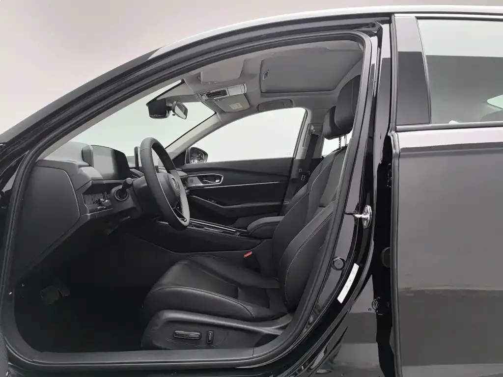 Honda Accord — фото 10