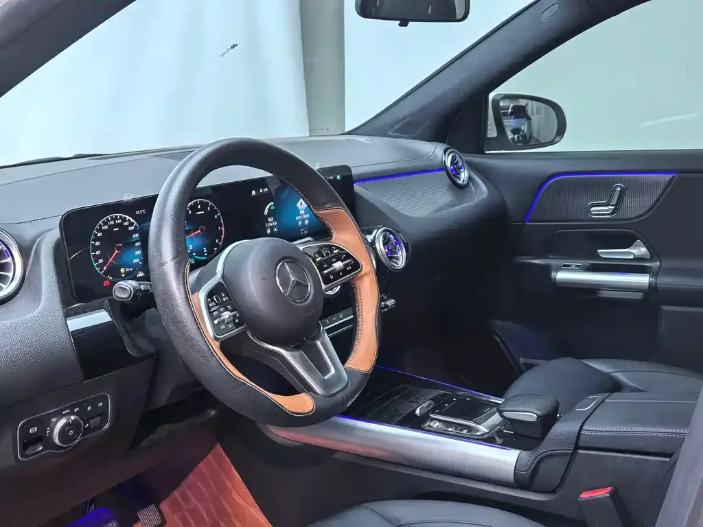 Mercedes-Benz GLA — фото 6