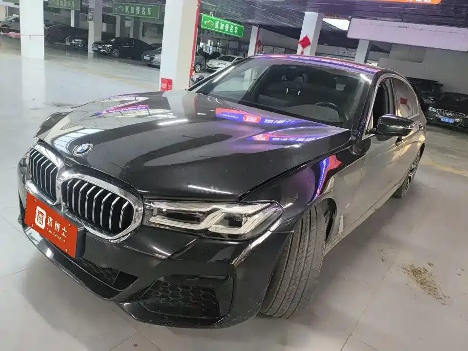 BMW 5 Series — фото 1