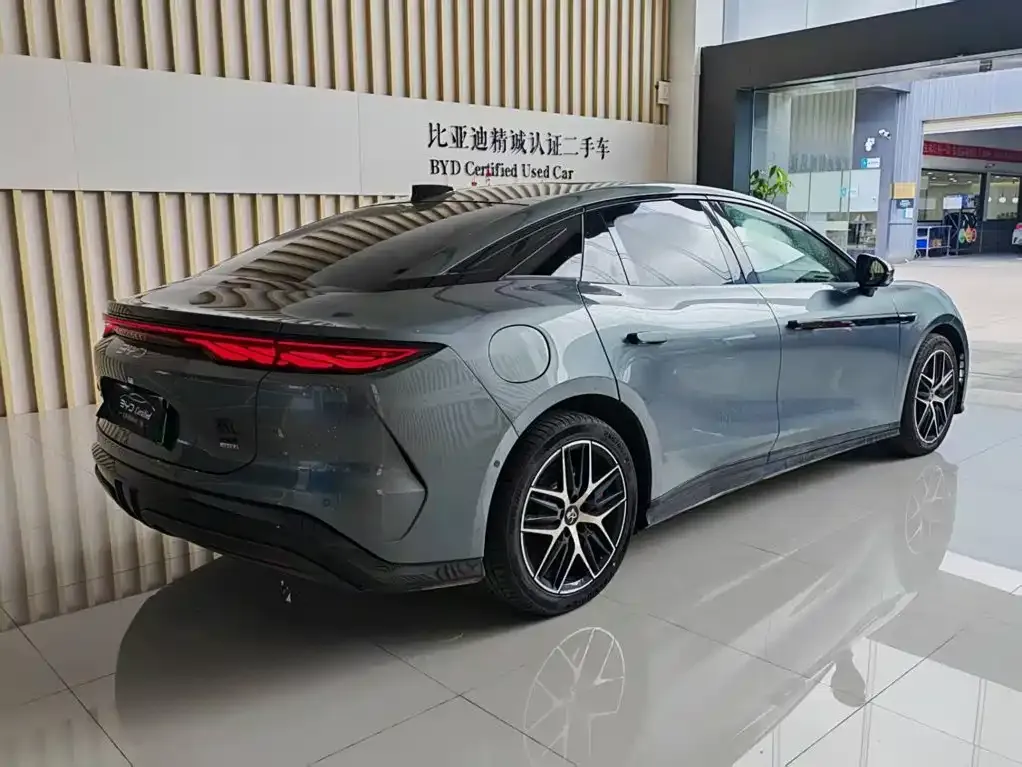 BYD Han L — фото 10