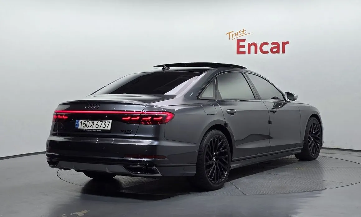 Audi A8 — фото 3