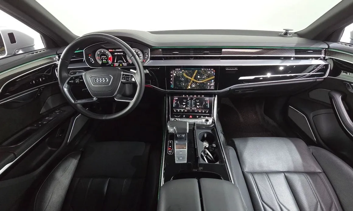 Audi A8 — фото 6