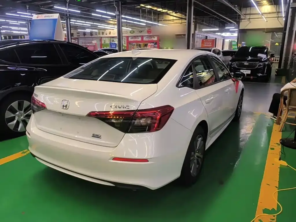 Honda Civic — фото 5