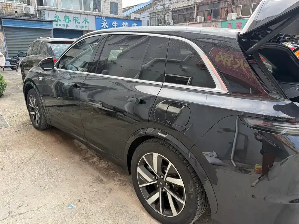 Li Auto L7 — фото 4