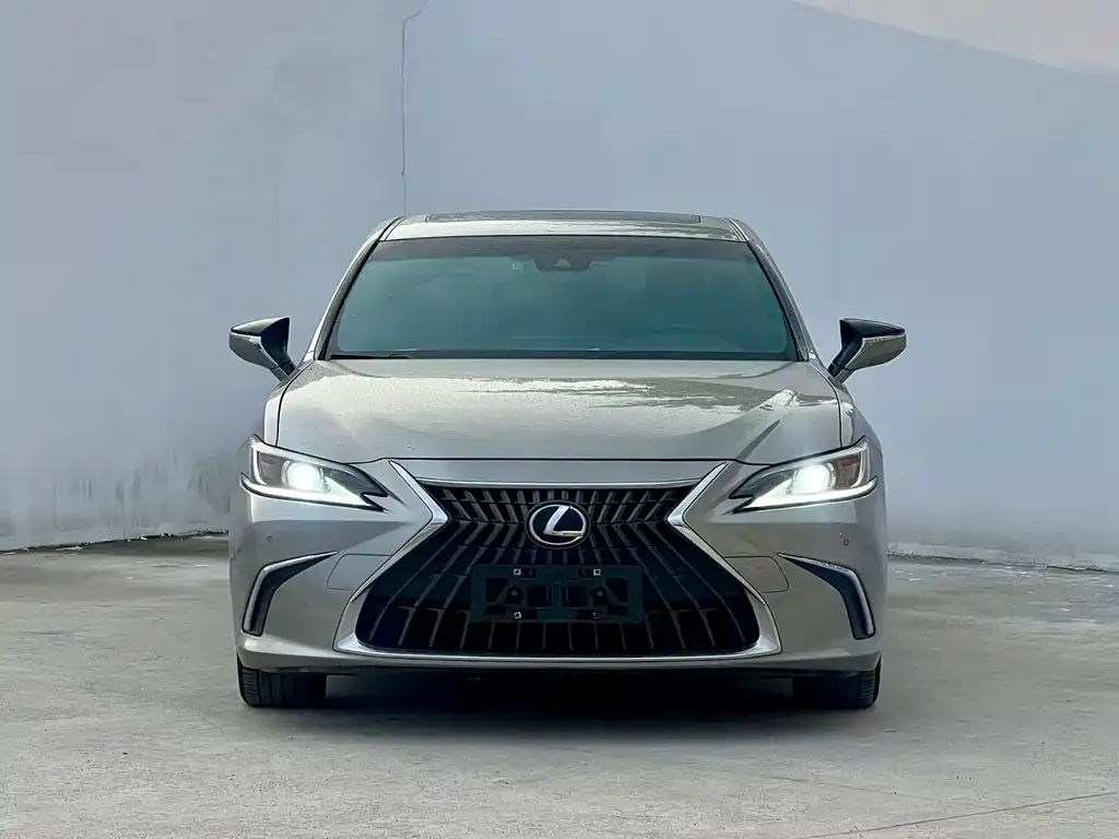 Lexus ES — фото 2