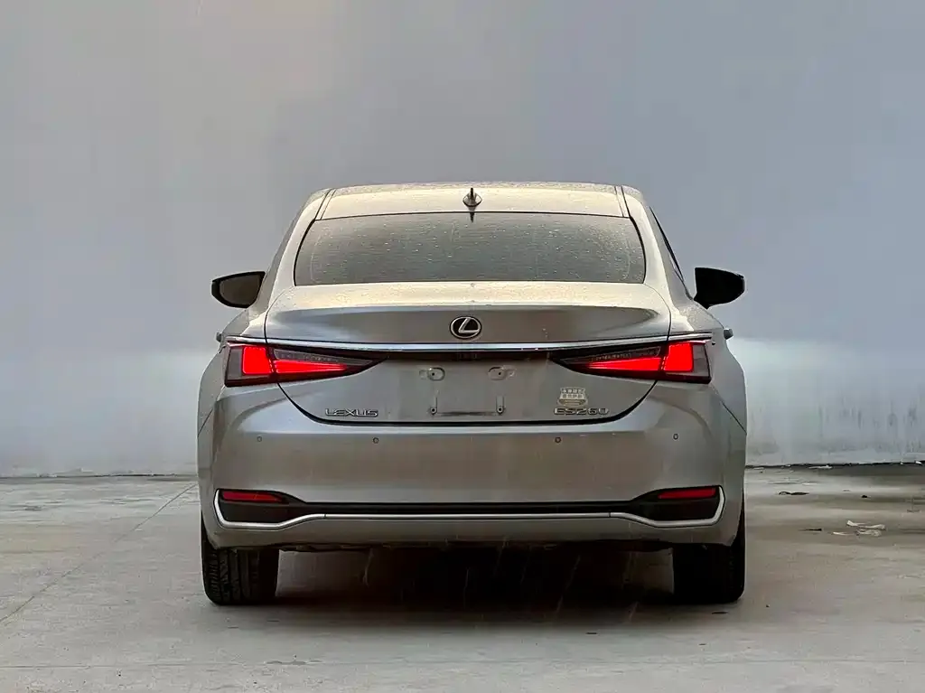 Lexus ES — фото 3