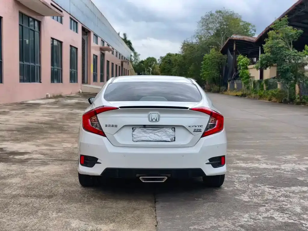 Honda Civic — фото 9
