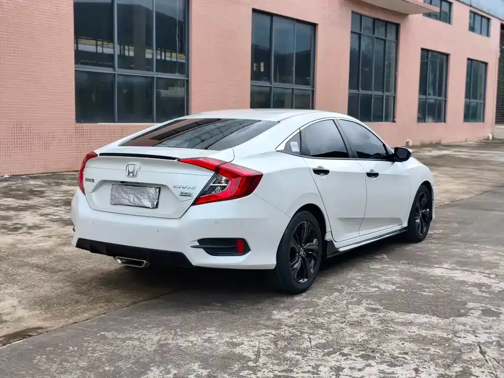 Honda Civic — фото 2