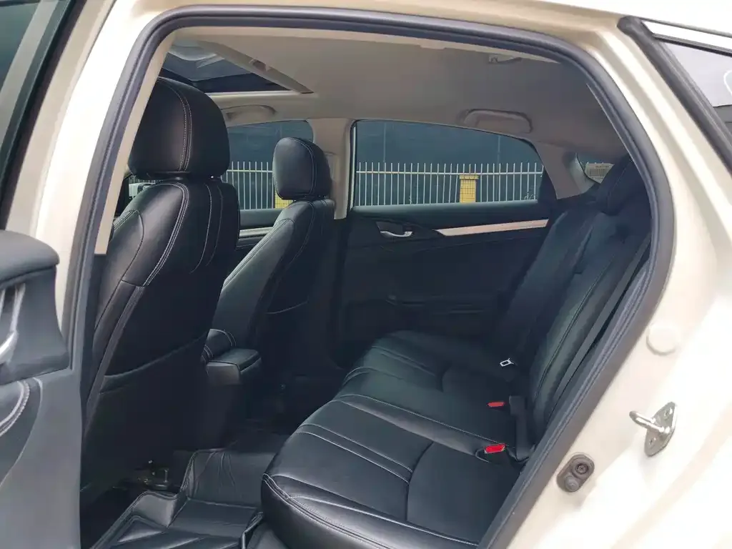 Honda Civic — фото 7