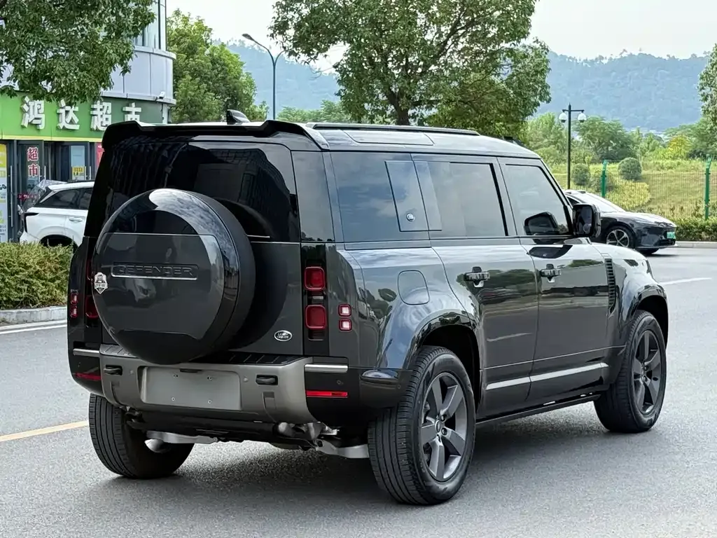 Land Rover Defender — фото 9