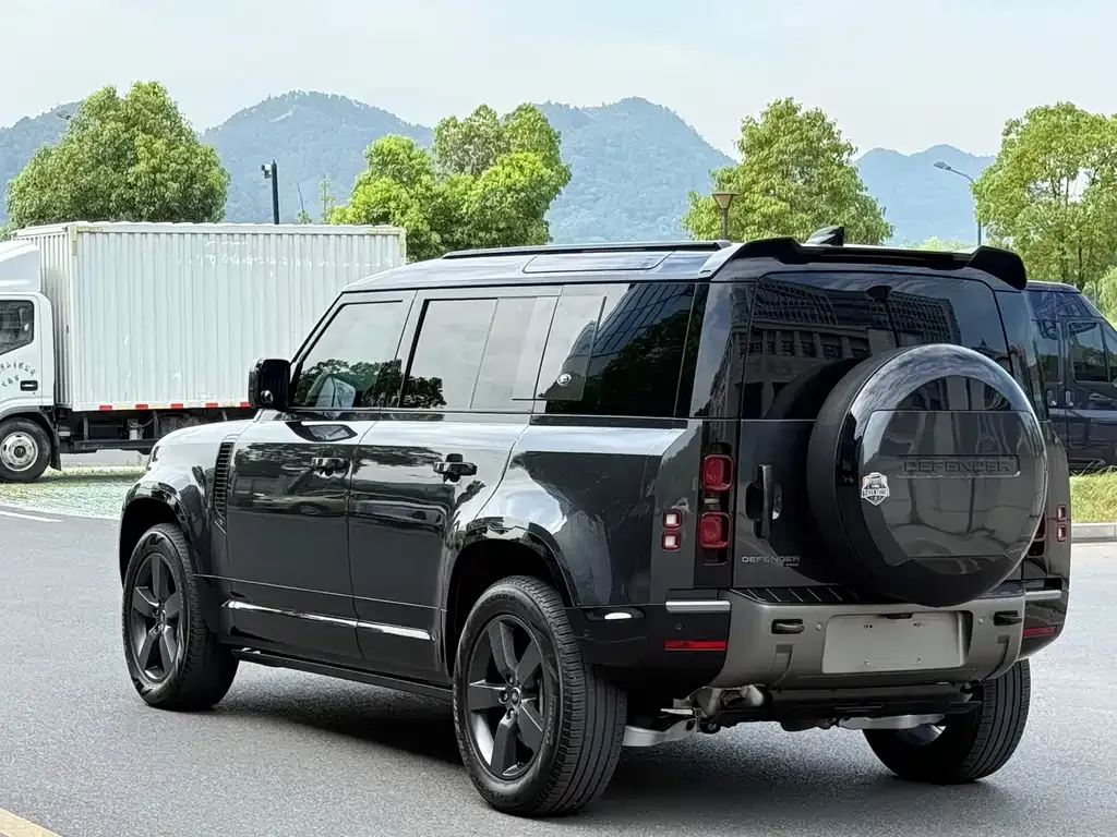 Land Rover Defender — фото 5