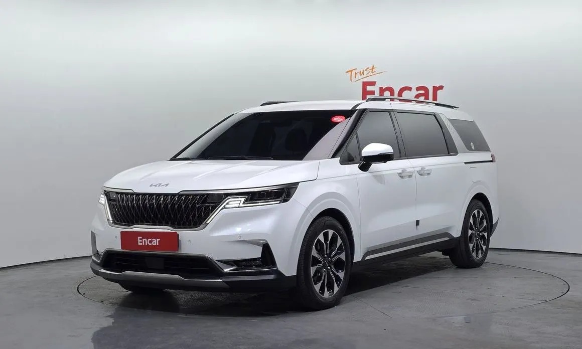 Kia Carnival — фото 1