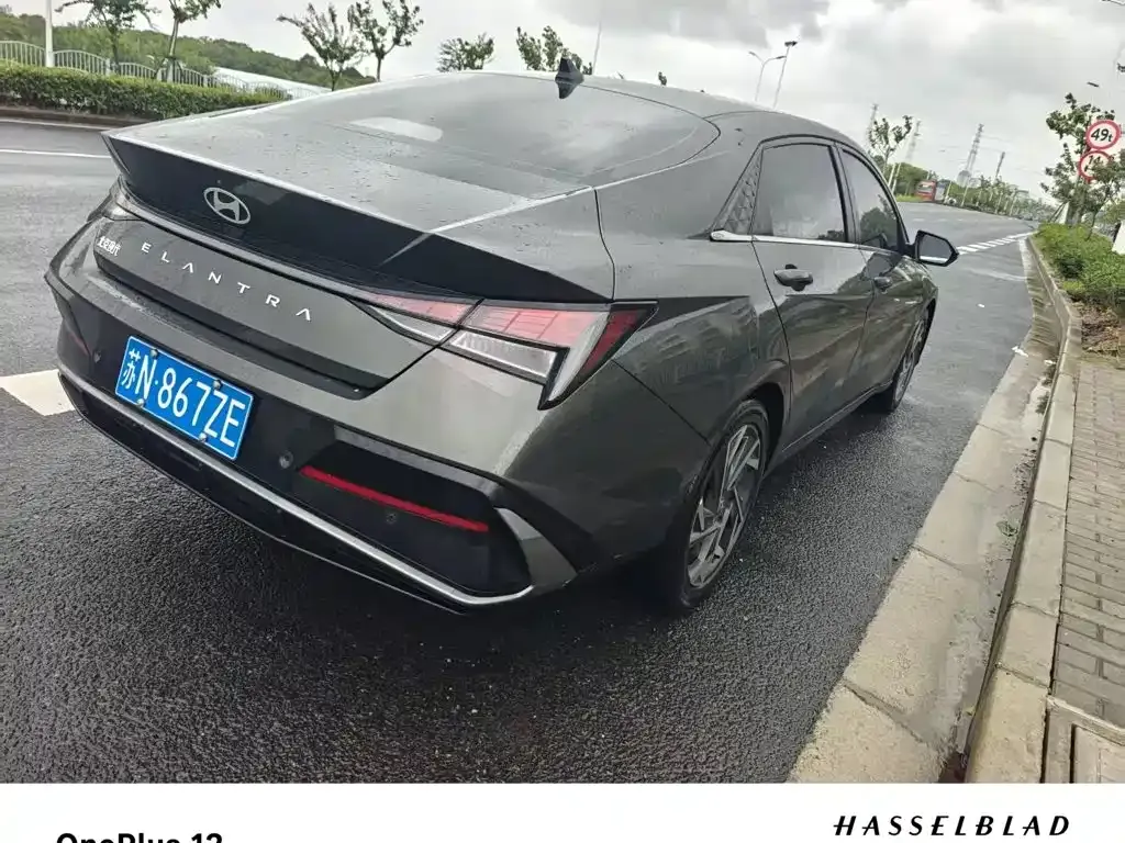 Hyundai Elantra — фото 2