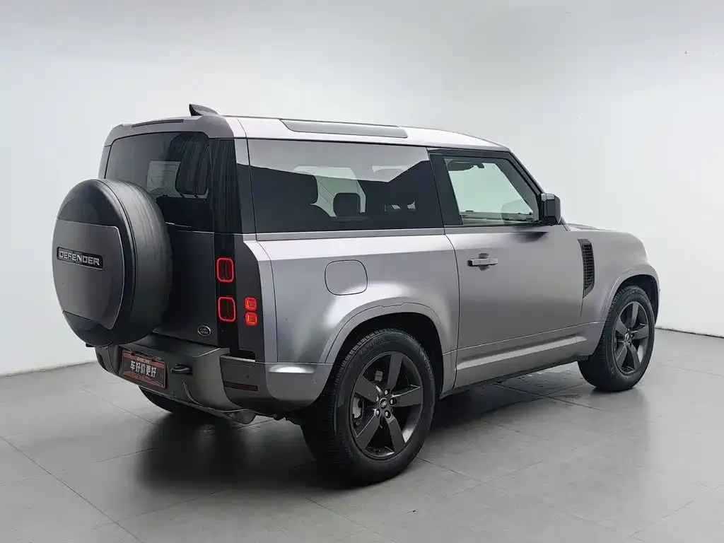 Land Rover Defender — фото 2