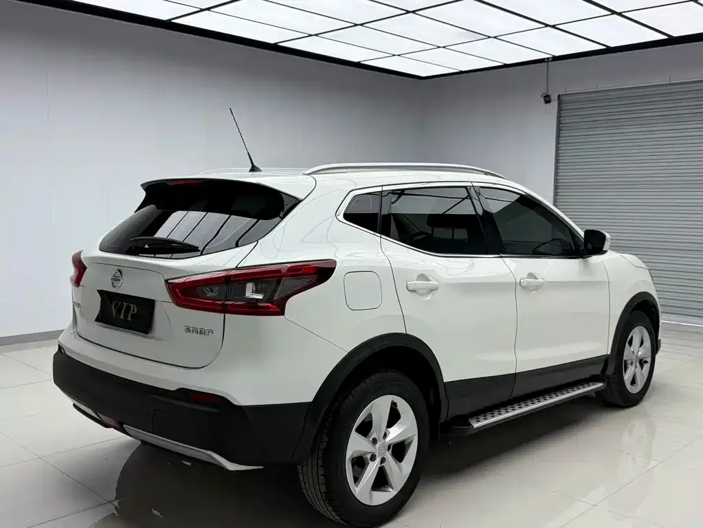 Nissan Qashqai — фото 10