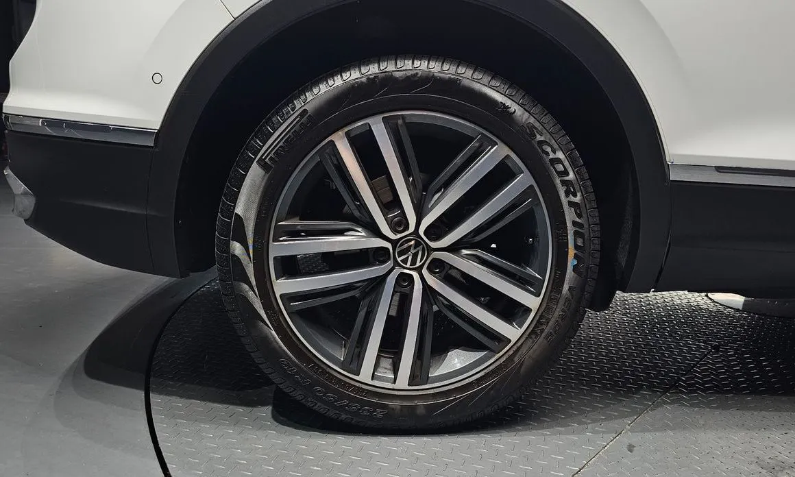 Volkswagen Tiguan — фото 6