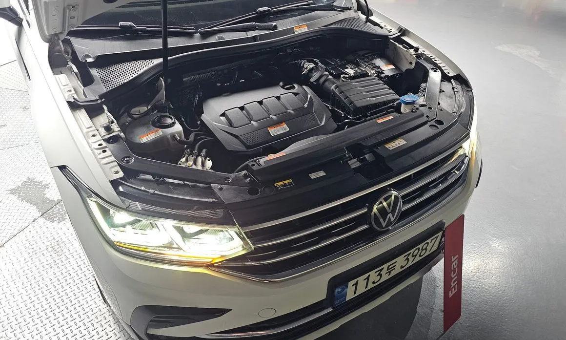 Volkswagen Tiguan — фото 9