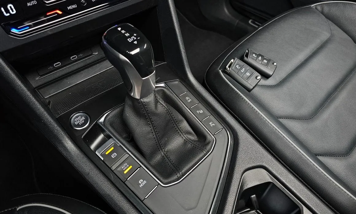 Volkswagen Tiguan — фото 10
