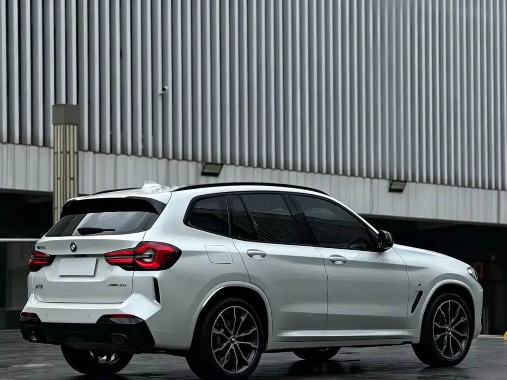 BMW X3 — фото 9