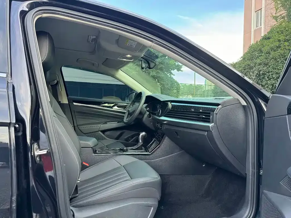 Volkswagen 帕萨特插电混动 — фото 2