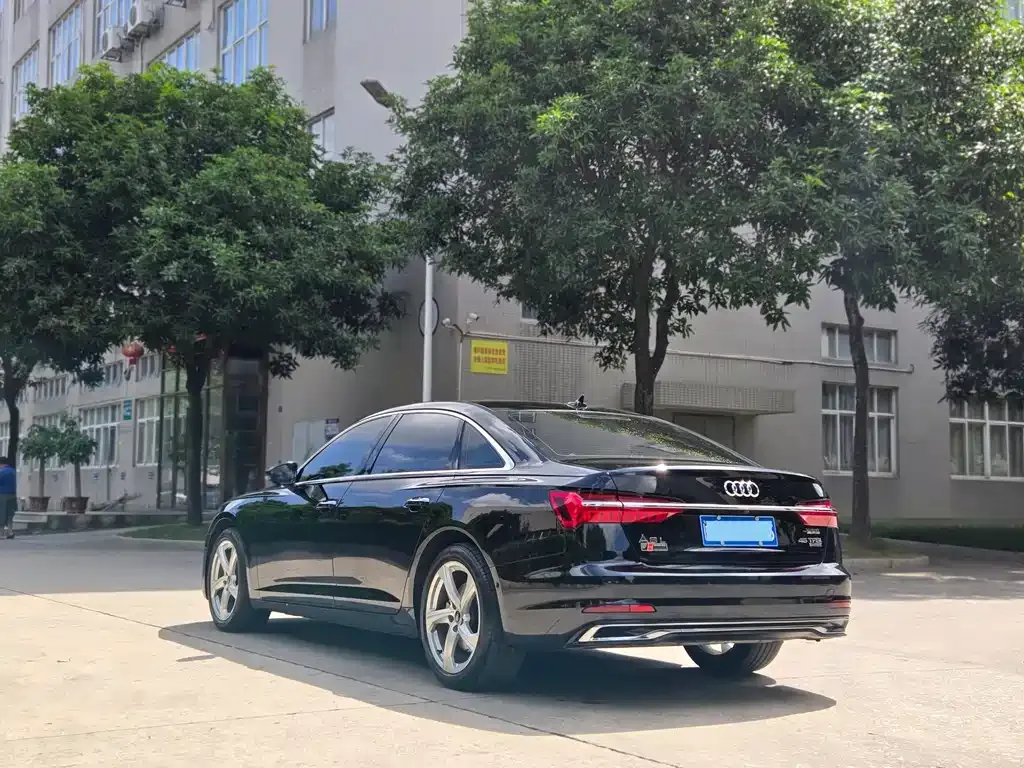 Audi A6L — фото 5