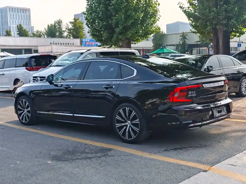 Volvo S90 — фото 10