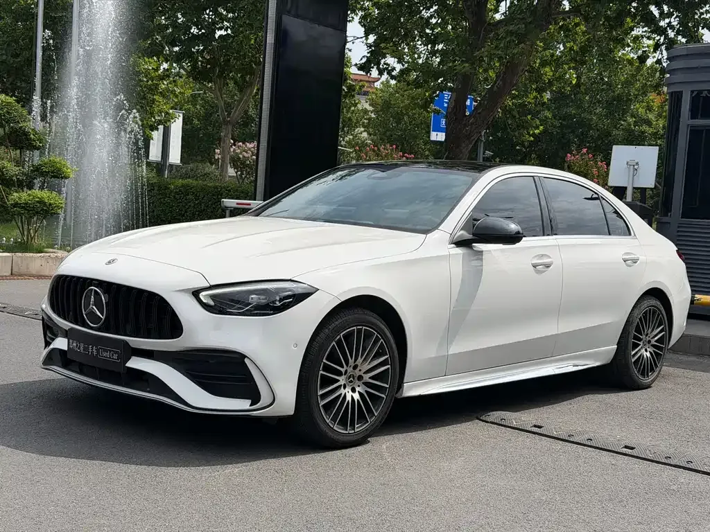 Mercedes-Benz C-Class — фото 1