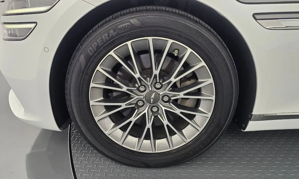Genesis G80 — фото 10
