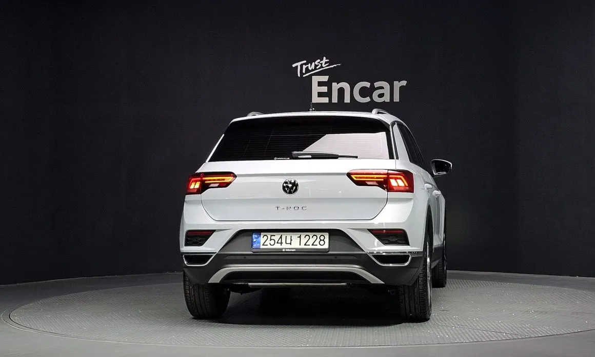 Volkswagen T-Roc — фото 4