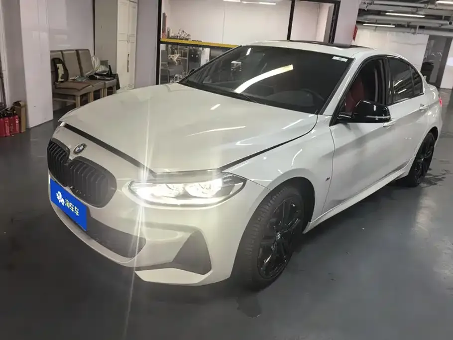 BMW 1 Series — фото 1