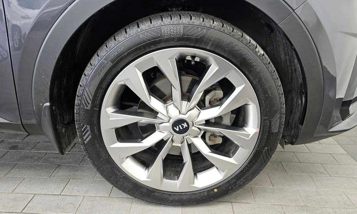 Kia Sorento — фото 9