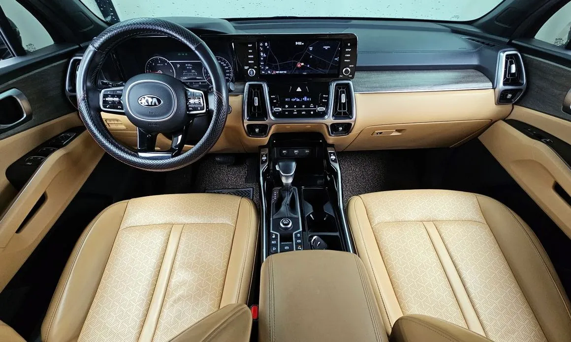 Kia Sorento — фото 8