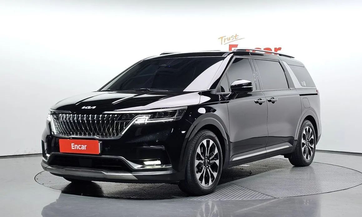 Kia Carnival — фото 1