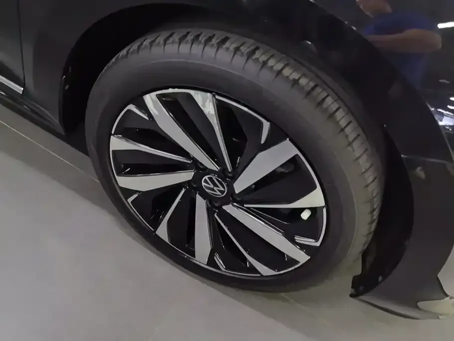 Volkswagen Passat — фото 2