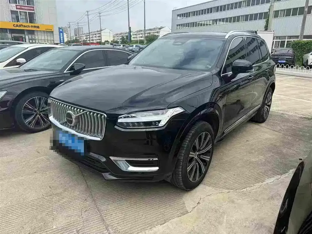 Volvo XC90 — фото 1