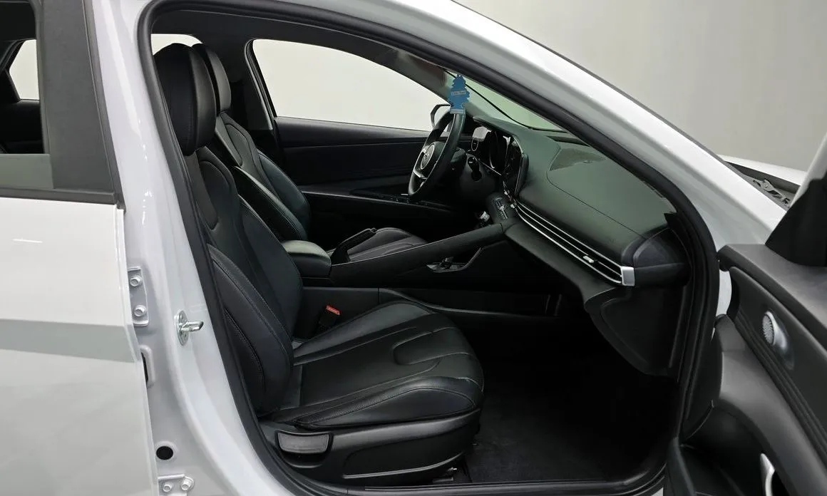 Hyundai AVANTE — фото 10