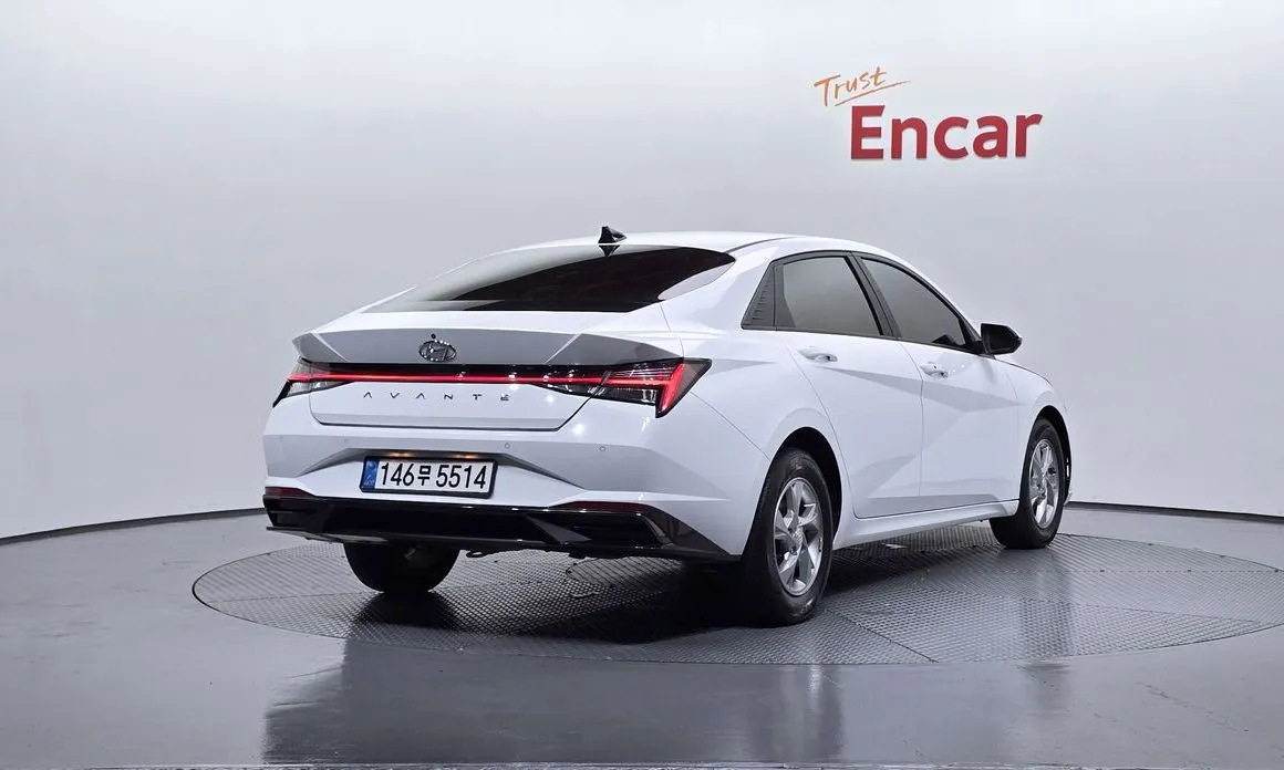 Hyundai AVANTE — фото 3