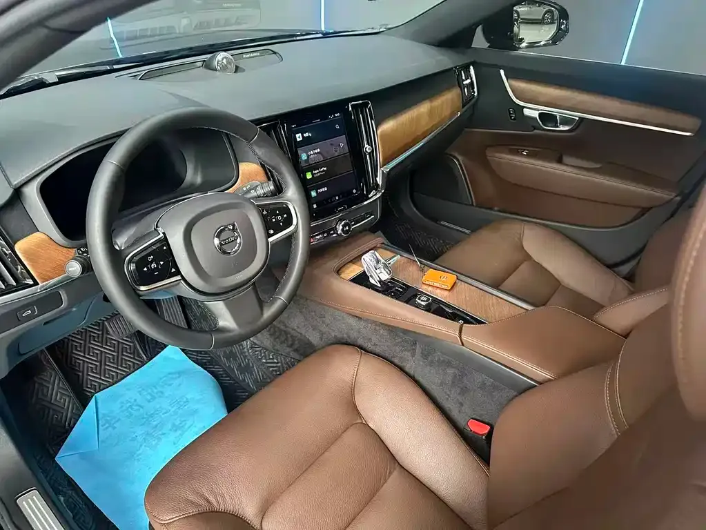Volvo S90 — фото 9