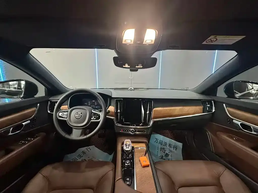 Volvo S90 — фото 10