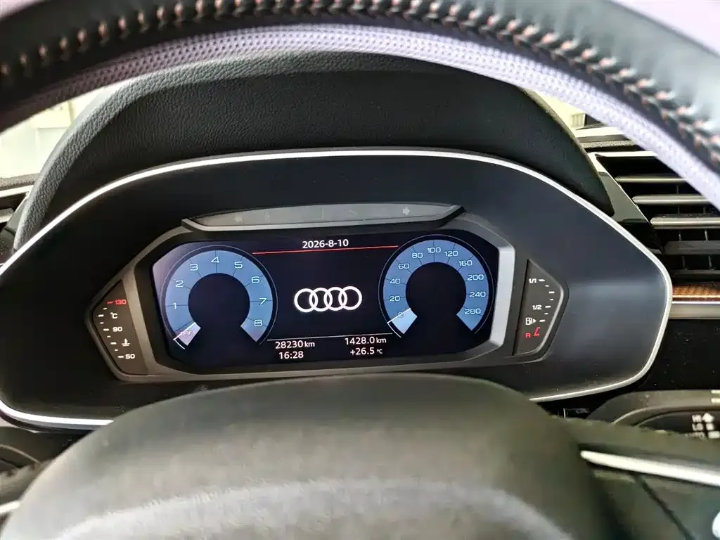 Audi Q3 — фото 3